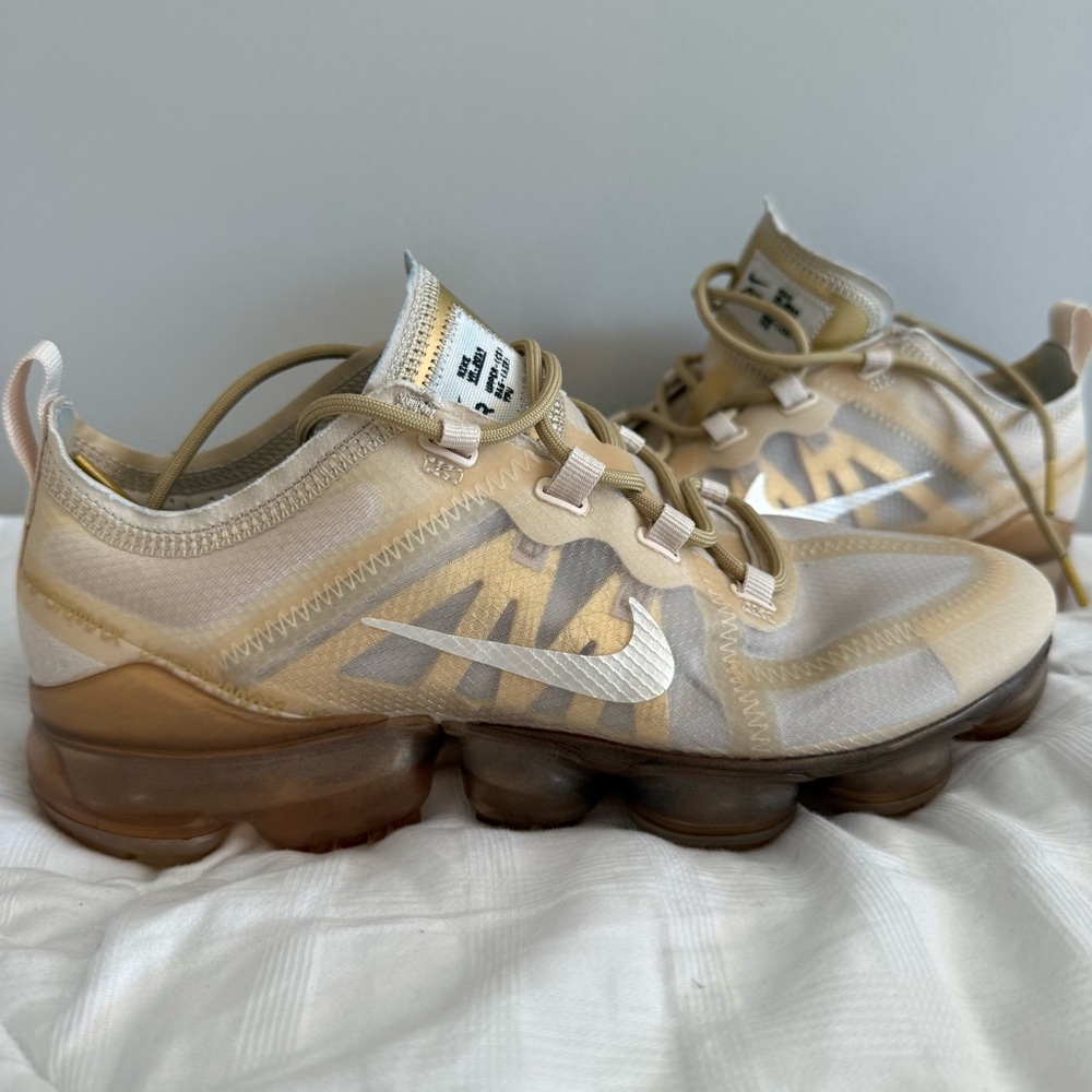 Nike Air VaporMax Sneakers, Light Bone/White Gold, Women’s, 8.5, Used